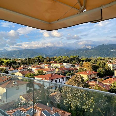 Hotel Villa Barsanti П'єтразанта Екстер'єр фото