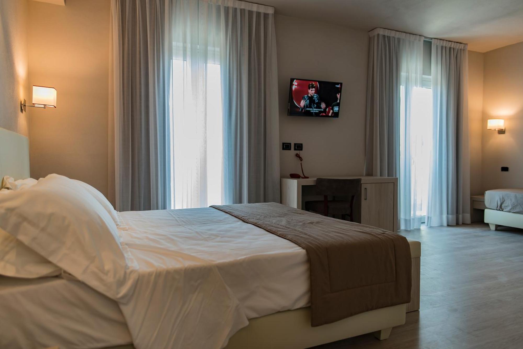 Hotel Villa Barsanti П'єтразанта Екстер'єр фото
